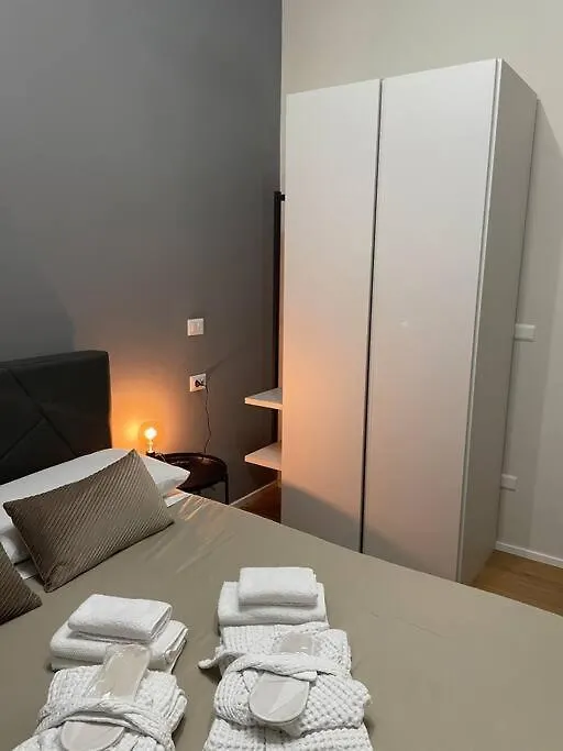 Cucchiari Suite 1A Modena Apartment